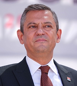 Özgür Özel Kimdir?