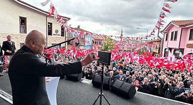 Bahçeli: “İlk kez Alevi olduğunu itiraf etti”