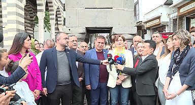 Canan Kaftancıoğlu, Tahir Elçi'nin öldürüldüğü dört ayaklı minare önünde açıklama yaptı 