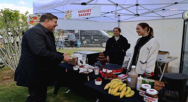 Karşıyaka'da ayaküstü lezzet şöleni