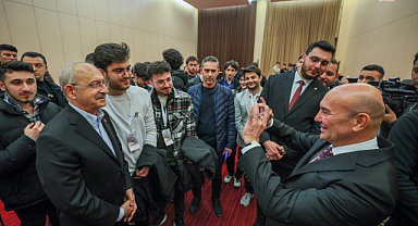 Kılıçdaroğlu'ndan gençlere: "Bu ülkeye zenginliği, özgürlüğü ve yaşama sevincini en çok da senin için geri getireceğim"