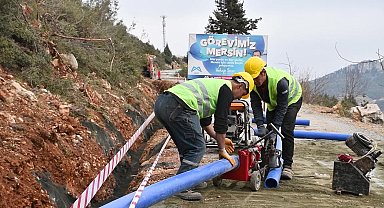 Mersin Büyükşehir, Mezitli'nin Fındıkpınarı Mahallesi'nde içme suyu çalışmalarına devam ediyor