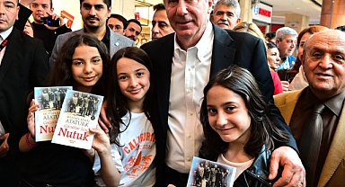 Muharrem İnce, 23 Nisan Ulusal Egemenlik Ve Çocuk Bayramında çocuklara nutuk hediye etti