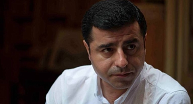 Selahattin Demirtaş: “Sen doları 5 TL, soğanı, ekmeği 1 TL, eti 50 TL, enflasyonu yüzde 2 yap; sana söz, ben kendimi hapiste tutacağım”
