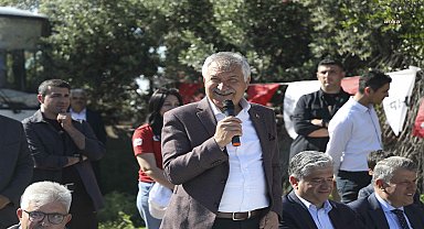 Adana Büyükşehir Belediye Başkanı Karalar, Karataş'ın köylerinde yurttaşla buluştu