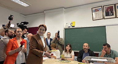 Akşener, oyunu İstanbul'da kullandı: 