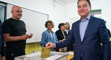 Ali Babacan Ankara’da oy kullandı: “6 partinin ortak seçim güvenlik sistemi çalışacak”