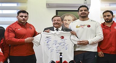 Aski sporlu milli sporcular, basınla buluştu