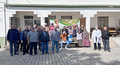 ATAKUM BELEDİYESİ'NDEN KÜMES HAYVANLARINA AŞI UYGULAMASI
