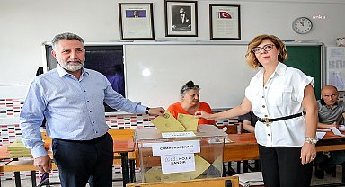 Başkan Sandal oyunu kullandı: "Vatanını seven sandığa gelsin"