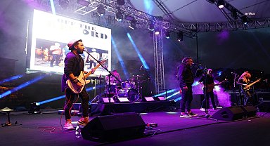 Beylikdüzü Belediyesi'nin 'Kırlangıç Gençlik Festivali' devam ediyor