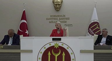 Bilecik Belediye Başkan Vekili Melek Mızrak Subaşı, AKP İl Başkanı Serkan Yıldırım'ın kendisine "Ters kelepçe ile gidersin" dediğini öne sürdü