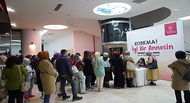 Bilecik Belediyesi tarafından düzenlenen "Korkma! İyi Bir Annesin" adlı söyleşiye büyük ilgi