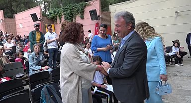 Bornova'nın çocukları 19 Mayıs için çaldı