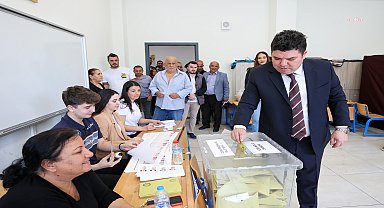 Buca Belediye Başkanı Kılıç, oyunu kullandı