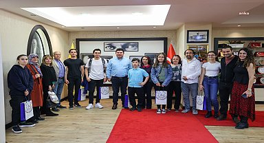 Buca Belediyesi, Dijital Dershane'nin deneme sınavlarında dereceye girenleri ödüllendirdi