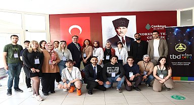 Çankaya'da gençlere özel bilişim kampı