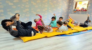 Çankayalı çocuklar, belediyenin oyun evlerinde hem eğleniyor hem öğreniyor 