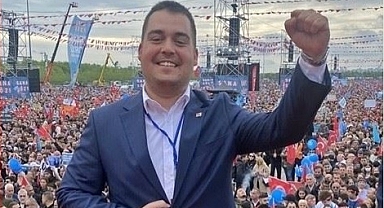 CHP'li Genç Milletvekili Adayı Yiğit Bıçaklı: "Bizler kötüye şükreden Y Kuşağıyla savaşıyoruz"