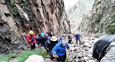 Dağcılar Nahçıvan'da 19 Mayıs ve Hocalı Şehitlerini Anma tırmanışı yaptı