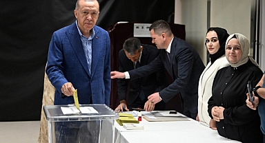 Erdoğan, oyunu İstanbul’da kullandı: “Katılımın son ana kadar gerçekleşmesini vatandaşlarımdan rica ediyorum”