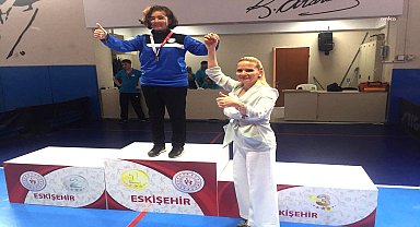 Eskişehir Büyükşehir Belediyesi'nin özel sporcularından büyük başarı