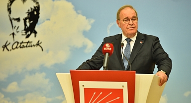 Faik Öztrak: “Pusulanın bir tarafında domuz bağcılara, terör örgütlerine sırtını yaslayanlar var”