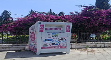 Fethiye'de atık tekstil kumbaraları yenileriyle değiştirildi