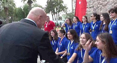 İzmir'de sporcular, afet gönüllüsü oluyor