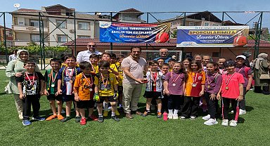 İzmit Belediyesi'nin spor tesisleri, futbol turnuvasına ev sahipliği yaptı