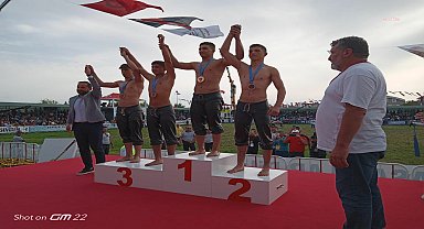 İzmit Belediyespor Güreş Takımı, Antalya'dan başarıyla döndü