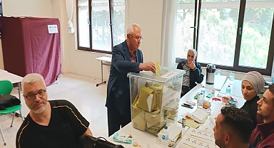 Karabağlar Belediye Başkanı Selvitopu, oyunu kullandı