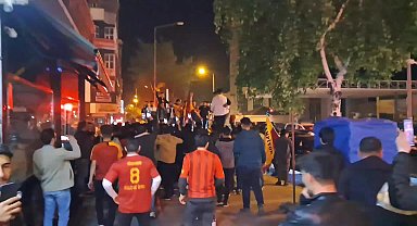 Kars'ta Galatasaray'ın şampiyonluk coşkusu yaşandı