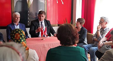 Karşıyaka Belediye Başkanı Tugay, seçim çalışmalarına Bergama'da devam etti