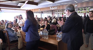 Konak Belediye Başkanı Batur, kadın kuruluşlarının temsilcilerine seslendi: "Bu ülkeyi karanlıktan kurtarmamıza destek olun"