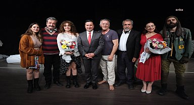 'Köpek, Kadın, Erkek' Oyunu Bodrum'da sahnelendi