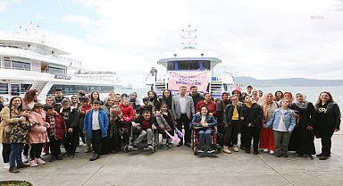 Küçükçekmece'de özel gereksinimli çocuklara özel boğaz turu