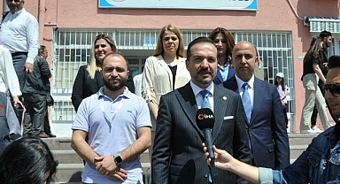 Kürşad Zorlu, oyunu kullandı: “Yarından sonra ülkemize ve yönetime anne eli ve şefkati değecek”