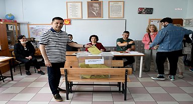 Kuşadası Belediye Başkanı Günel, oyunu kullandı: "Türk Milleti en doğru kararı verecektir"