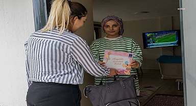 Kuşadası Belediyesi 'Hoş geldin bebek' ziyaretlerine devam ediyor