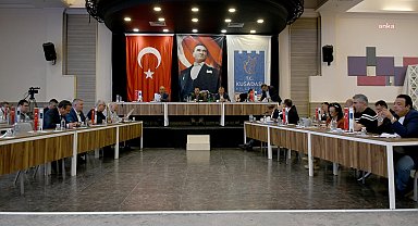 Lütfi Suyolcu'nun adı, Kuşadası Kent Meydanı'nda yaşayacak