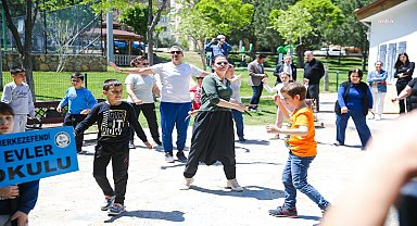 Merkezefendi Belediyesi Aktif Yaş Alma Merkezi, ilkokullu konuklarını ağırladı