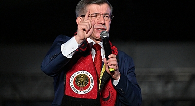 Davutoğlu: "Sizden korkan namerttir. Susmayacağız, durmayacağız"