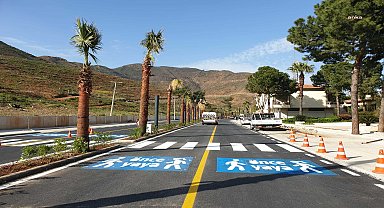 Muğla Büyükşehir Belediyesi'nden 13 ilçede yol çizgi çalışması