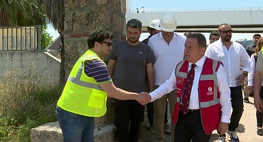 Muhittin Böcek, Cırnık Köprüsü'nde devam eden çalışmaları yerinde inceledi