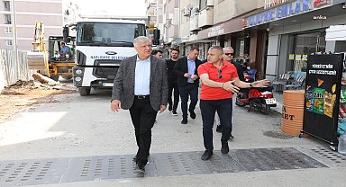 Narlıdere'de asfalt mesaisi