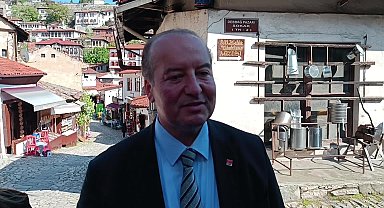 Safranbolu Belediye Başkanı Elif Köse, CHP Milletvekili Adayları Cevdet Akay ve Abdullah Çakır'la esnafı ziyaret etti