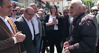 Sinop'ta bir yurttaş hayat pahallığından yakındı: "52 sene çalıştım, bunun mükafatı elimde poşet"