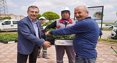 Tepebaşı Belediyesi'nden vatandaşa 13 bin adet fide hibesi