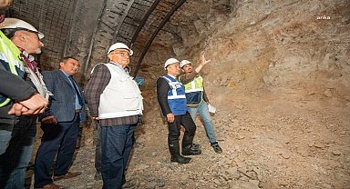 Tunç Soyer, Buca Onat Tüneli'nde devam eden çalışmaları inceledi.
